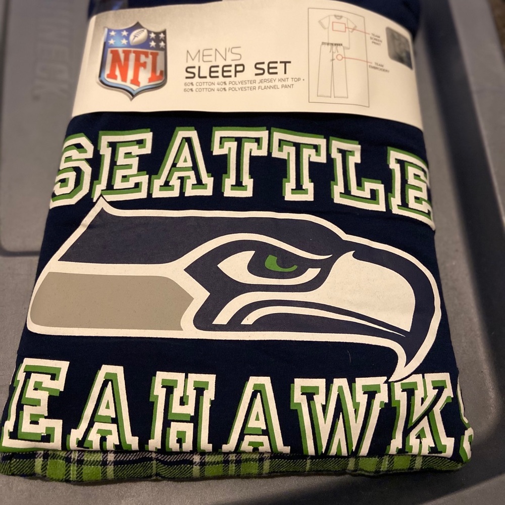 NWT NFL Seattle Seahawks Pajamas size XXL 2XL 2X